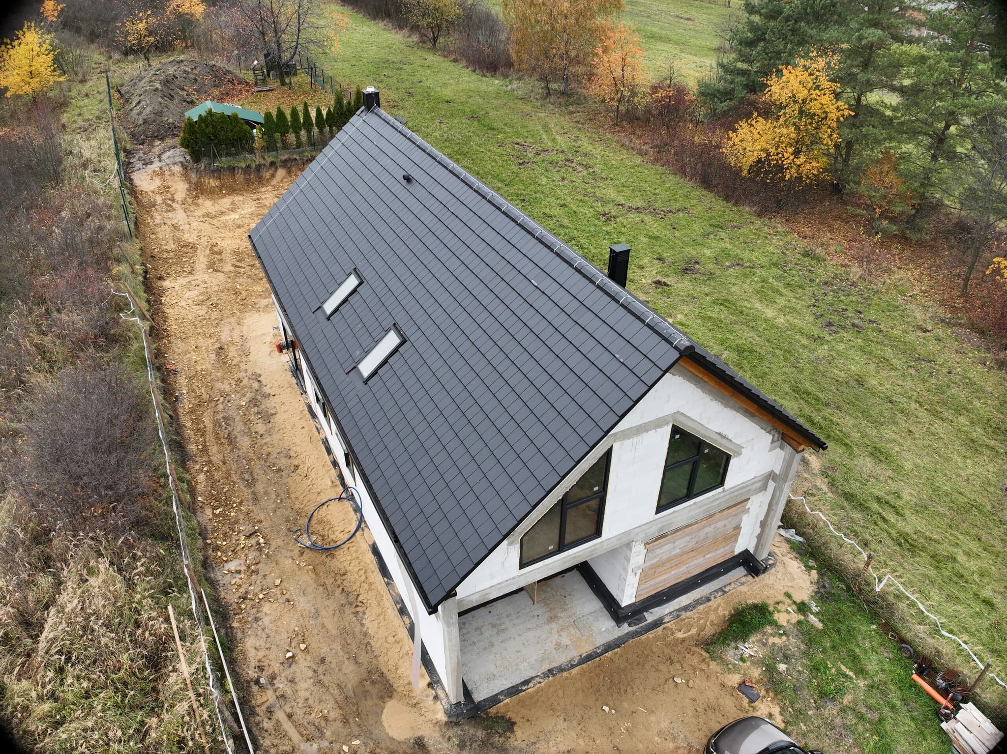 Całość budynku — dach i elewacja z nową stolarką — Małopolska, Okna i drzwi Oknoplast